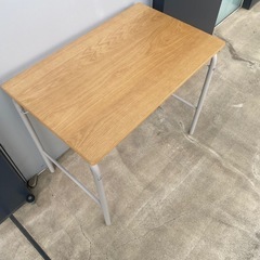 【中古】無印良品スチールパイプテーブル ウォームグレー　折りたたみ式の画像
