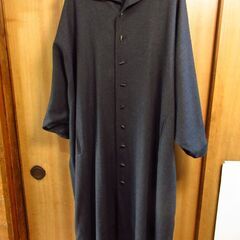 薄手のウールコートの画像