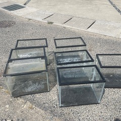 ガラス水槽７つまとめての画像