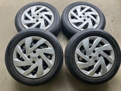 【夏タイヤ】アクア 純正ホイールカバー付きサマータイヤ 175/65R15 BRIDGESTONE 鉄チンホイール 