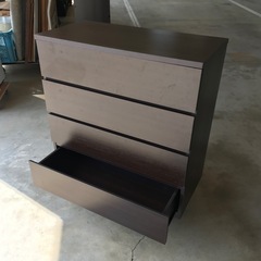 4段タンスの画像