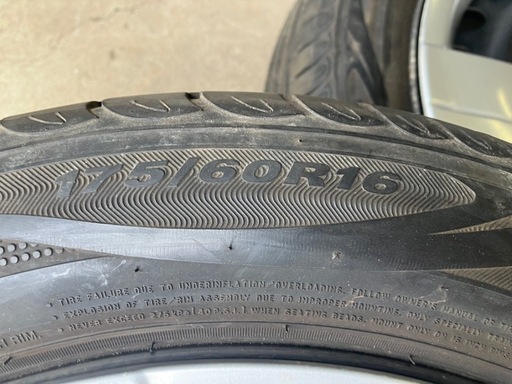 【夏タイヤ】トヨタ ラクティス 純正ホイールカバー付きサマータイヤ  175/60R16 