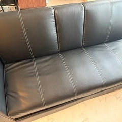2-3人用ソファベッド引き出し付きドリンクホルダー付き(ジャンク品)の画像