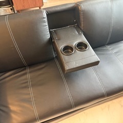 2-3人用ソファベッド引き出し付きドリンクホルダー付き(ジャンク品)の画像
