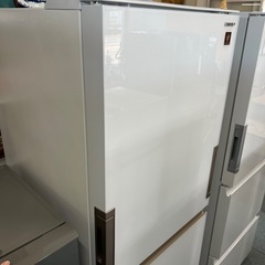 保証付き　シャープ冷蔵庫どっちらもドア350L  2022