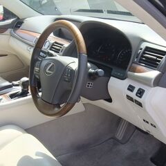 ⭕極美車！修復歴無し！上位グレードLS460⭕ローンブラックでもOK！！審査受付中！自社ローンでは無いオートローン！関西のお店ですが全国どこでも遠方納車できます！の画像