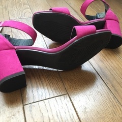 未使用　ＧＵ　サンダルの画像