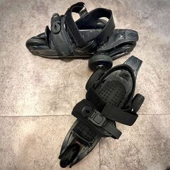 ローラースケート 18cm～23.5cm 自動サイズ調整 靴のま...