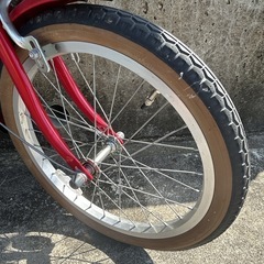 可愛い赤の自転車の画像