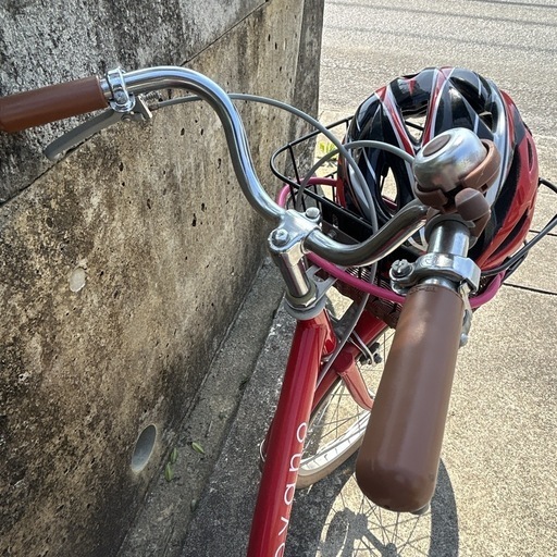 可愛い赤の自転車
