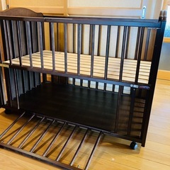 ベビーベッドの画像