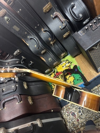 ?Washburn J-3 フルアコギター?