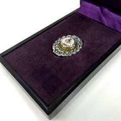 旧国鉄 日本国有鉄道功績章 純銀（シルバー） 箱付き 刻印 鉄道グッズ 功労賞 バッジ バッチ 微章 記章 国鉄 ミリタリー 札幌市 中央区 南12条の画像