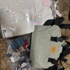 ベビーガウン　靴下　補助椅子ベルト