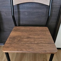ダイニングテーブル用椅子の画像