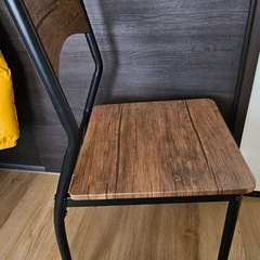ダイニングテーブル用椅子の画像