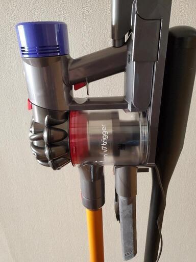 ダイソンSV10 分解清掃動作確認済スタンド付 (ゾロ) 川内の生活 ダイソンSV10 分解清掃動作確認済スタンド付 (ゾロ) 川内の生活