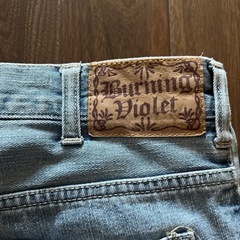 デニムの短パンの画像