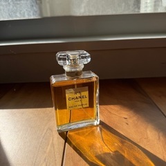 【1回使用】CHANEL No.5 リミテッドエディション オードパルファム フォーウィメンズ 50mlの画像