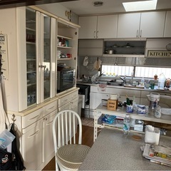 シェアハウス　広くてアンティークなリビング
の画像