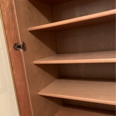 カリモク　食器棚の画像