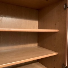カリモク　食器棚の画像