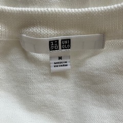 ［UNIQLO］カーディガン長袖Ｍの画像