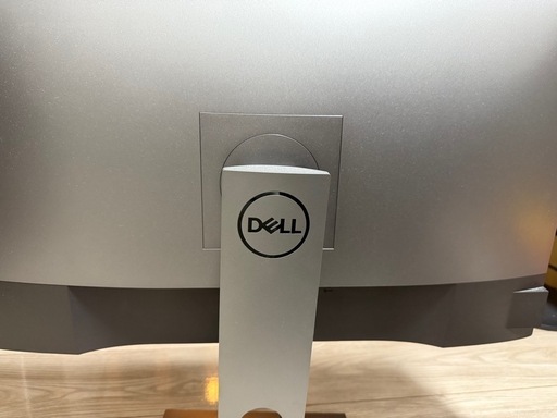 Dell モニター　U2720Q