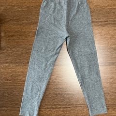 ユニクロ　キッズ110 （100前後）レギンス　スパッツの画像