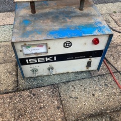 バッテリー充電器