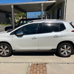 プジョー SUV 2008 Premium　走行：65,000 km　車検 R7年/7月  純正ナビ　ETC   バックソナー　オートクルーズ　の画像