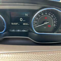 プジョー SUV 2008 Premium　走行：65,000 km　車検 R7年/7月  純正ナビ　ETC   バックソナー　オートクルーズ　の画像