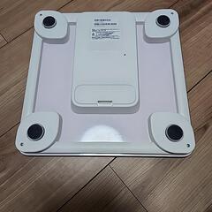 オムロン体重体組成計HBF-228Tの画像