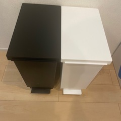 ニトリ　消臭スリムペダルペール