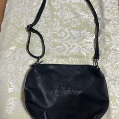 ⭐︎たくさん入る黒のショルダーバッグ