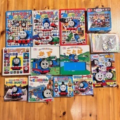 きかんしゃトーマス　絵本　パズル　ぬりえ