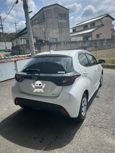 令和7年3月登録新車　ヤリスＨＶ　Ｘ　トヨタメーカー保証変更可能　走行2500k