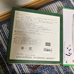 ユニバ お菓子の箱 進撃の巨人の画像