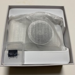 デジカメ【4K動画撮影、5000万画素】デジタルカメラ 32GB Micro SDカード付き AFオートフォーカス コンパクトカメラ 2.83インチの大画面 16倍ズーム フラッシュ 手振れ補正機能を備えています ウェブカメラ 充電式 大容量バッテリー 軽量 日本語の取扱説明書 学生 初心者にも最適です 修学旅行 (白)の画像