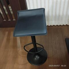 カウンターチェアーの画像