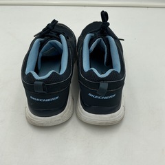 SKECHERS スニーカーの画像
