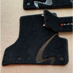 新品　アウディ純正S6/A6/RS 6 プレミアムスポーツフロアマット　 Audiの画像