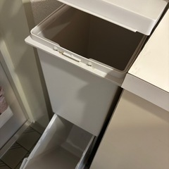 ゴミ箱の画像