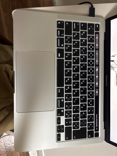 Apple Macbook pro M2 2022式　13インチ　メモリー8gb