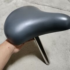 背が小さい子用の低いサドル（ブリジストン製）の画像
