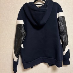 パーカーの画像