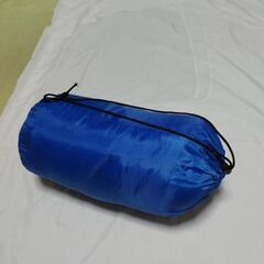 ① 薄手寝袋　約175×70　一度試しのみの画像