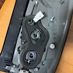 激安❗️ヴァレンティ30プリウス後期スモークLEDテールランプ❗️ 割れ 