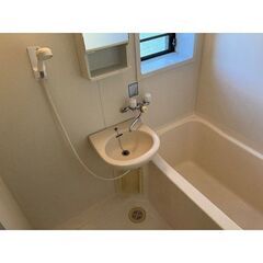 KS🌸初期費用7万円✨敷金ゼロ✨礼金ゼロ✨仲介手数料ゼロ✨フリーレント1か月✨バス・トイレ別🛁ＴＶインターホンで安心♪♪駐車場一台無料🚙 - 不動産