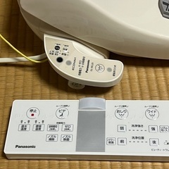 温水便座　Panasonic 2018年製の画像